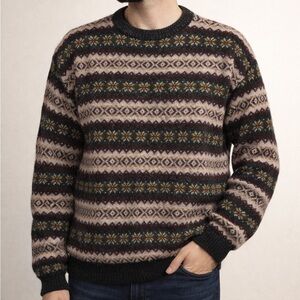 United Colors Of Benetton 90s Vintage Men's Sheatland Wool Crewneck Sweater LRG